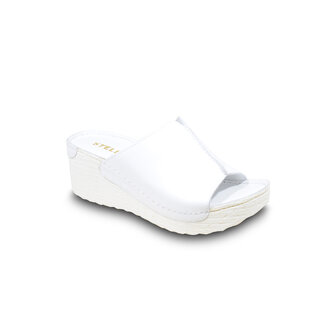 Dámska kožená zdravotná obuv biela na pohodlnej platforme 